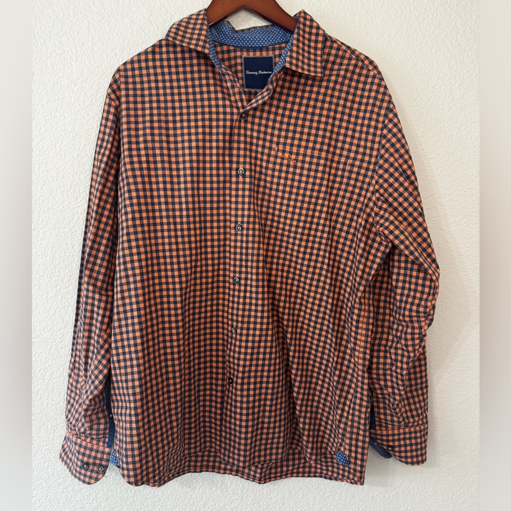 Tommy Bahama Button Down